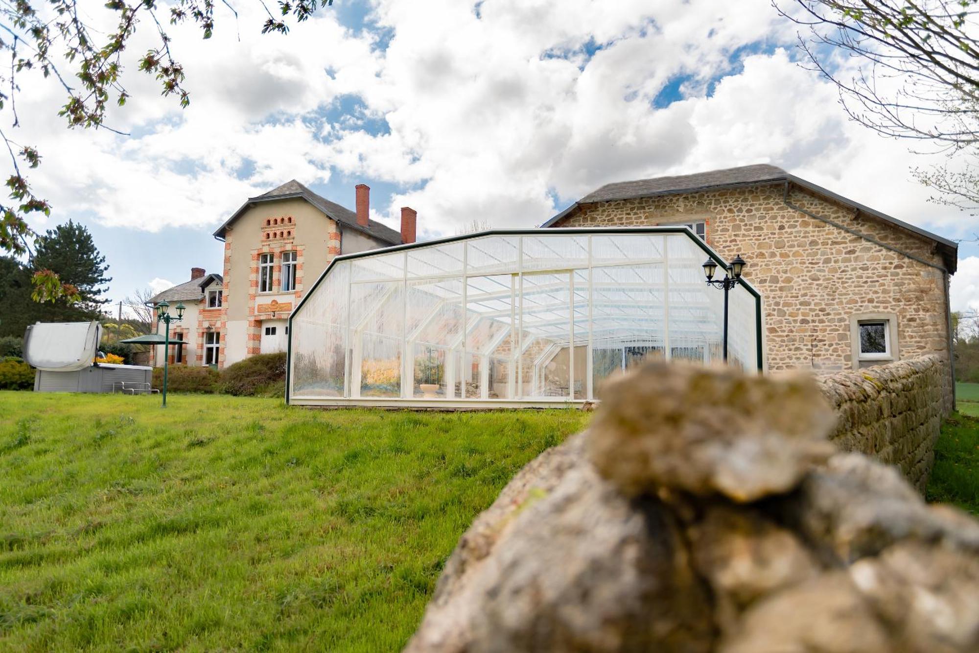 Chateau De Chazelpaud Saint-Bard Esterno foto