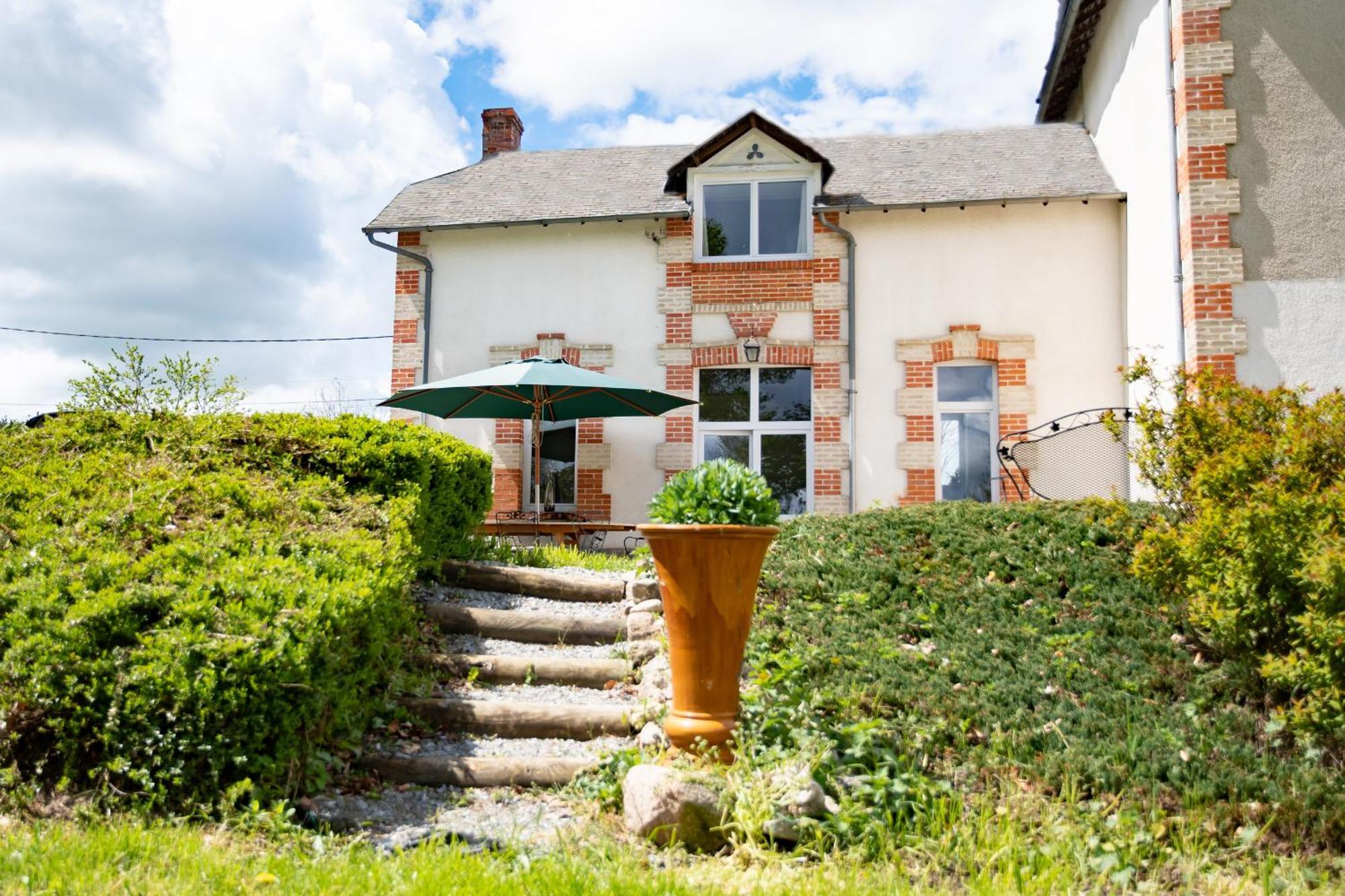 Chateau De Chazelpaud Saint-Bard Esterno foto