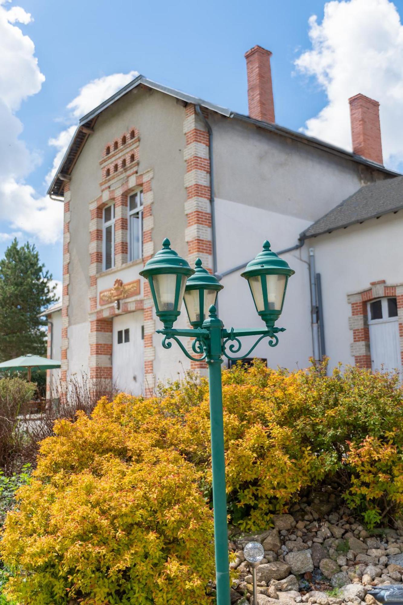 Chateau De Chazelpaud Saint-Bard Esterno foto