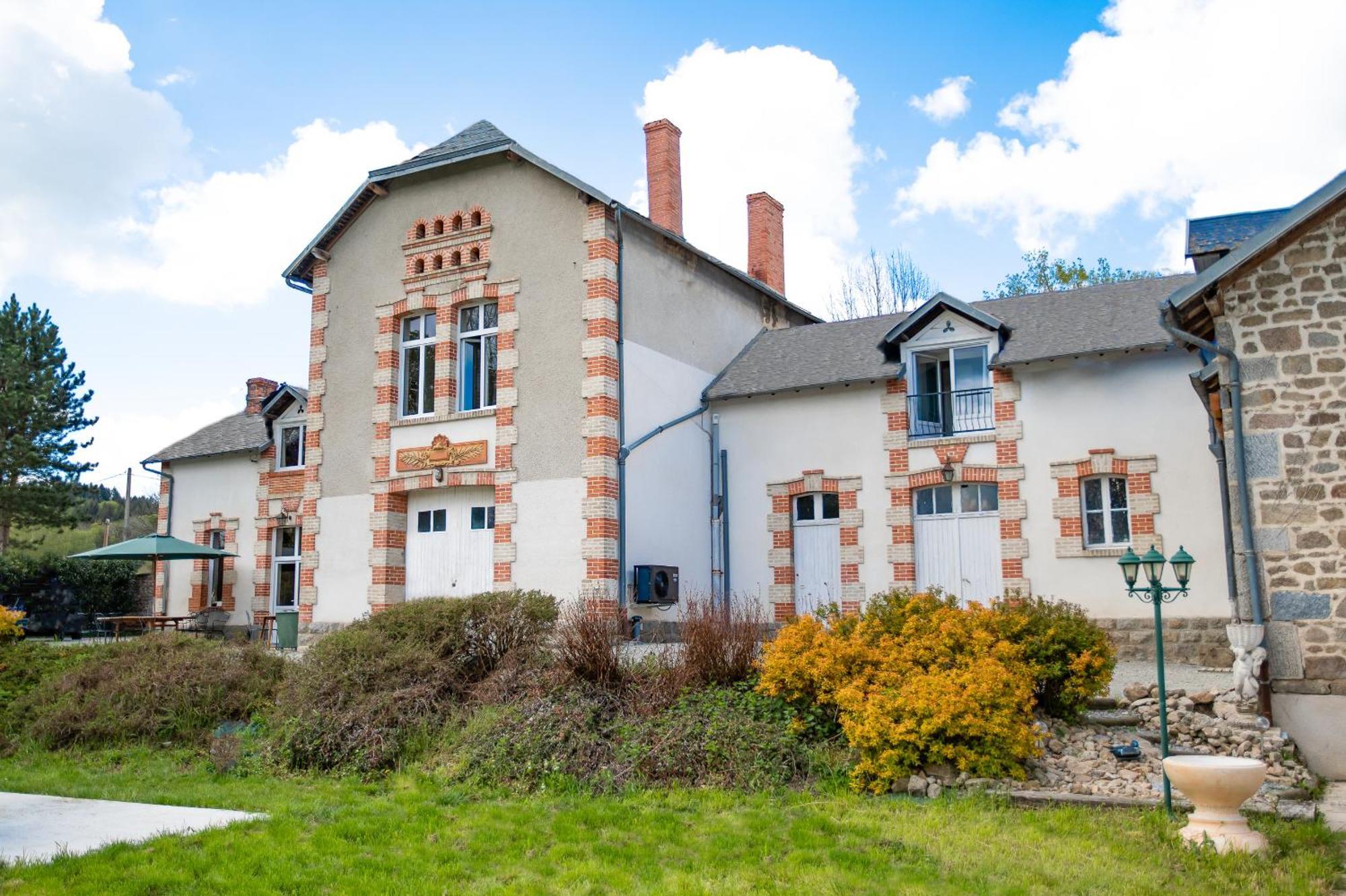 Chateau De Chazelpaud Saint-Bard Esterno foto